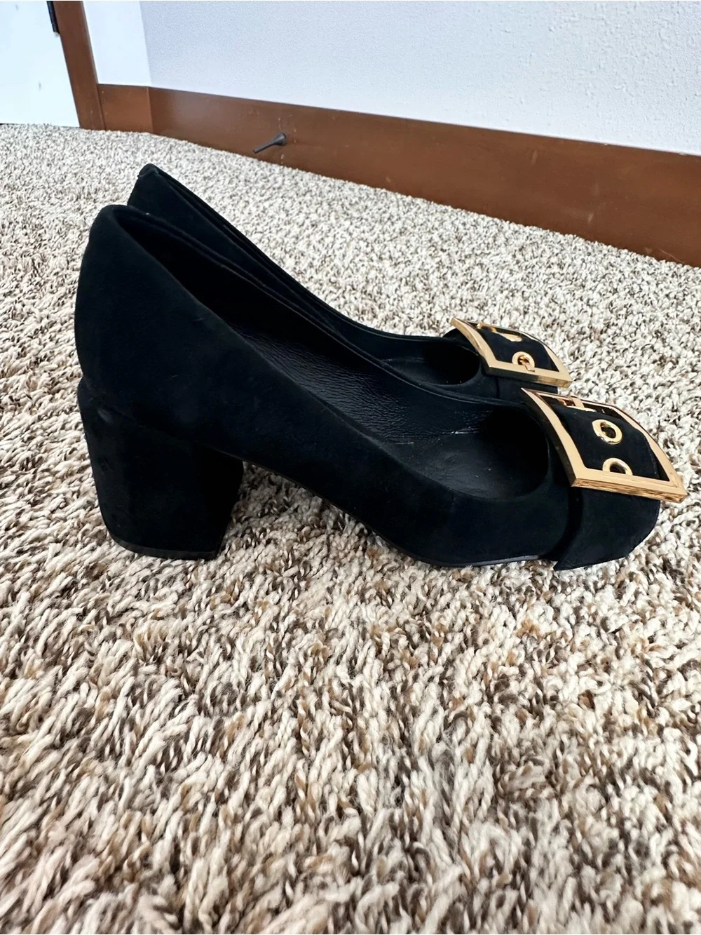 Jeffrey Campbell Black Suede Pumps Gold Buckle Accent Classy Size 5
